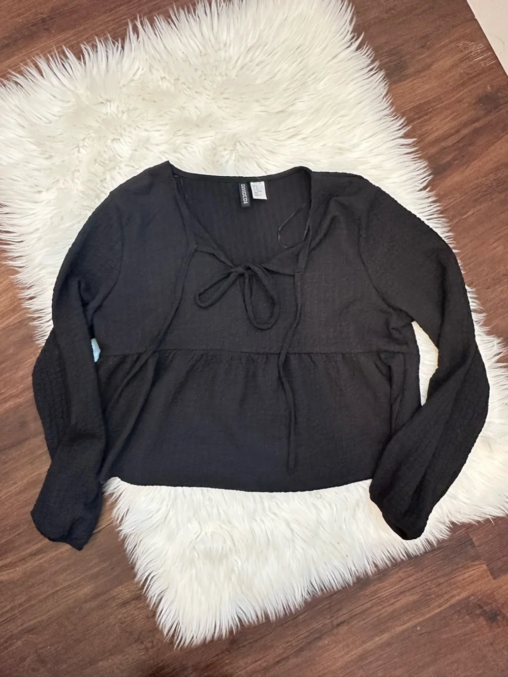 H&M Black Long-Sleeve Tie-Neck Peasant Top